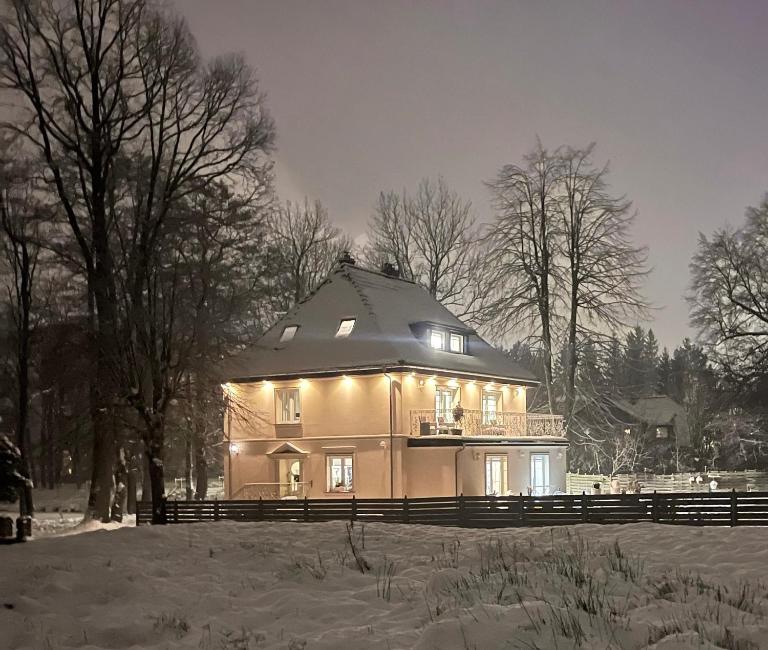 Villa Śnieżka - Chambres d'hôtes Kowary