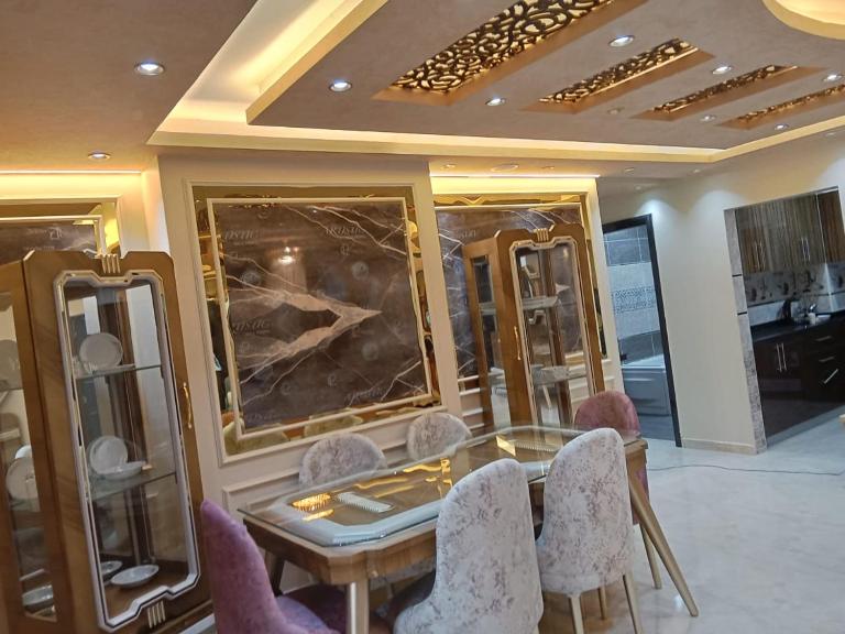 شقة جديدة سوبر لوكس جامعة الدول المهندسين Egyptian Nile museum Cairo royal furnished apartment in muhandessin - B&B Il Cairo