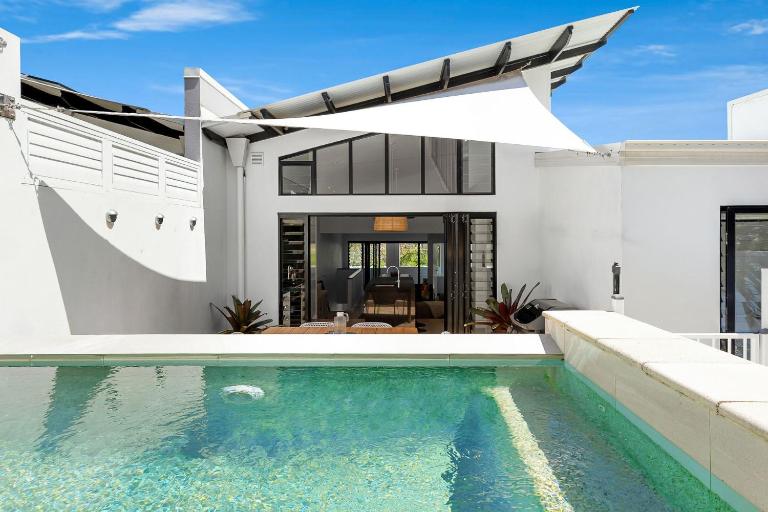 2 Luna Noosa - Spacious Retreat in Elevated Location - B&B Sunshine Beach