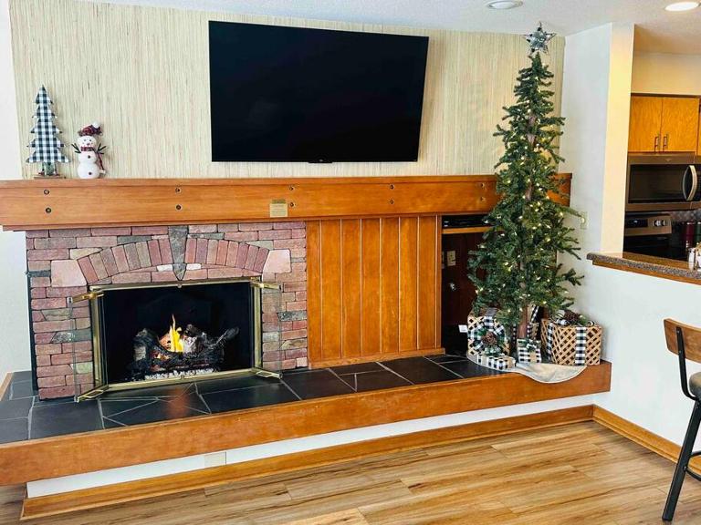 Keystone Lakeside Condo - B&B Keystone