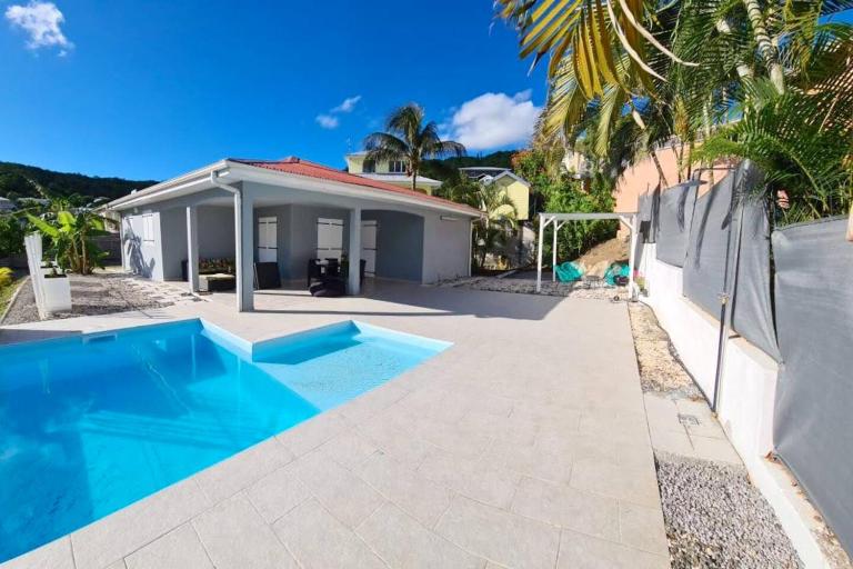 Villa charmante au Diamant avec piscine privée - B&B Le Diamant