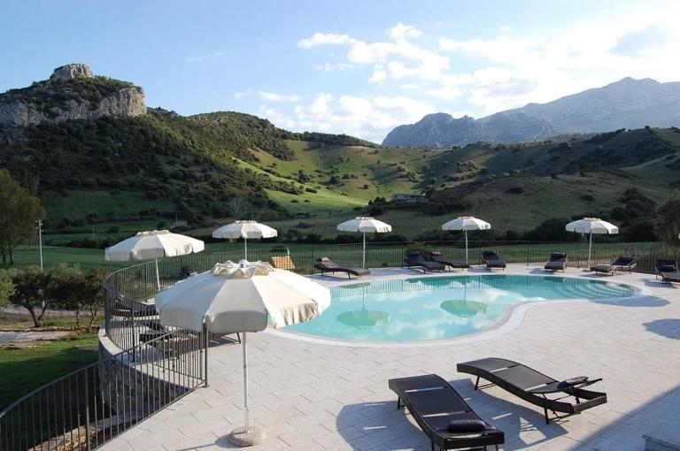 NIOLEO - Apartments and Pool - Ferienwohnung Siniscola