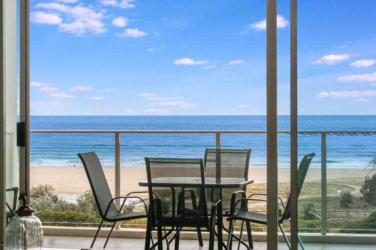 Kirra Surf 508 - B&B Gold Coast