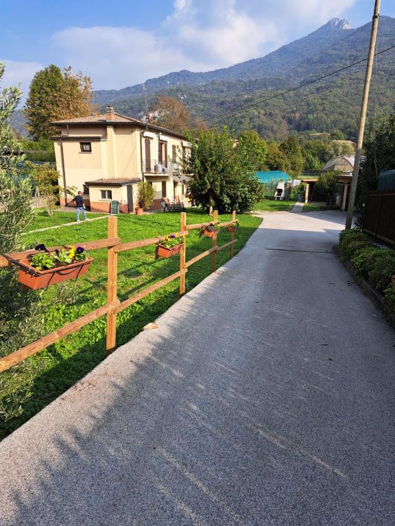 Appartamento giardino - Ferienwohnung Valbrona