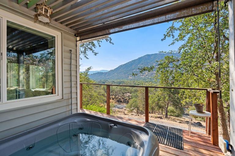 Views, Hot Tub, Outdoor Shower, 15m from Sequoia - B&B Three Rivers