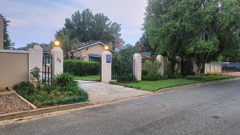 Green leaves - Bed and Breakfast Mahikeng
