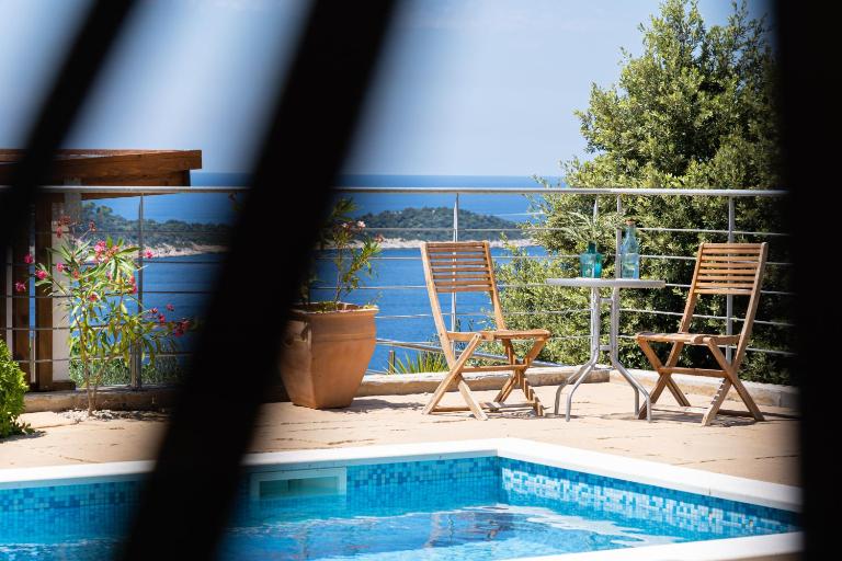 Sunnyhill apartments with private and shared pool - B&B Cavtat
