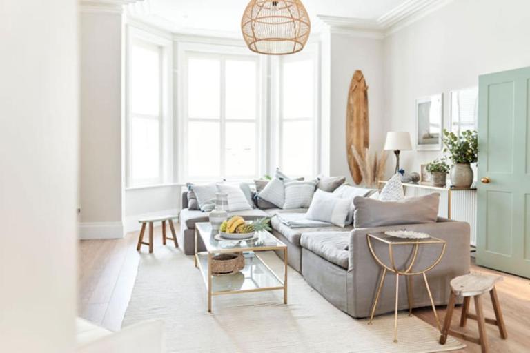 The Beach House Sleeps 20 & 4 mins to the beach - B&B Bournemouth