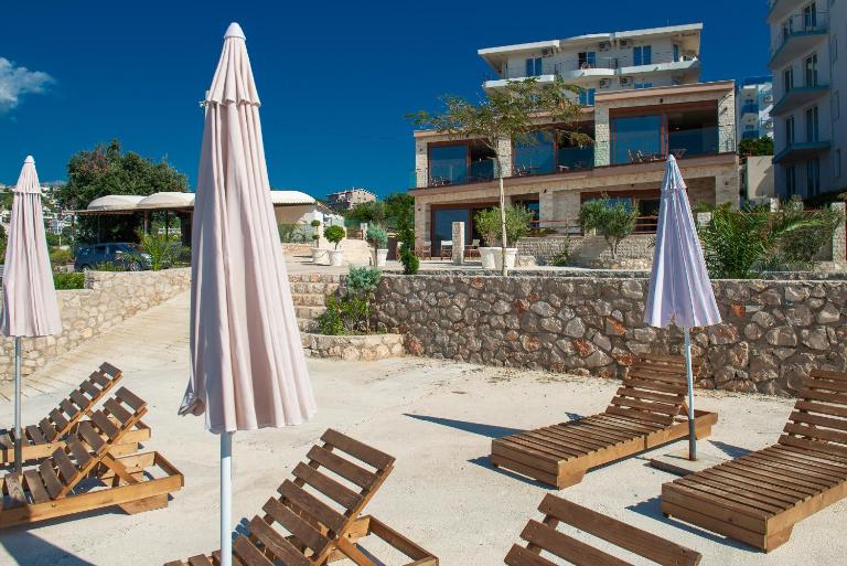 Sunset Bay Apartments - B&B Utjeha
