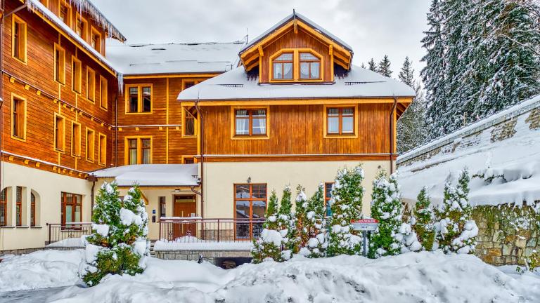 Apartamenty ROYAL APARTS - Willa Józefina chill & vibes - Chambres d'hôtes Szklarska Poręba