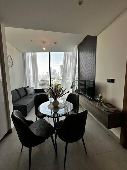 Prime 1BR in Sobha Hartland, Burj Khalifa view - Ferienwohnung Dubai