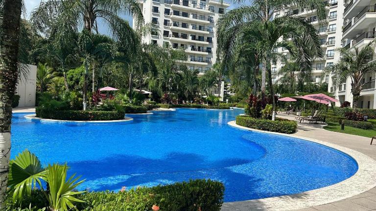 Private Modern Condo by Jac Beach - B&B Jacó