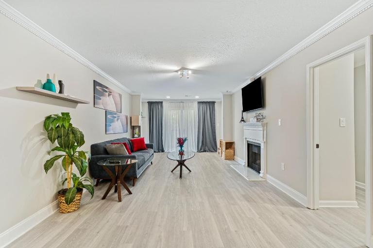 RM2 - 1bdr 1bath Cozy ensuite shared Condo - Ferienwohnung Atlanta