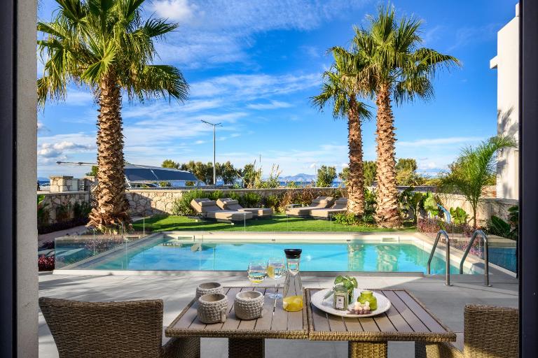 Penélope Beachfront Villas - Bed and Breakfast Kremastí