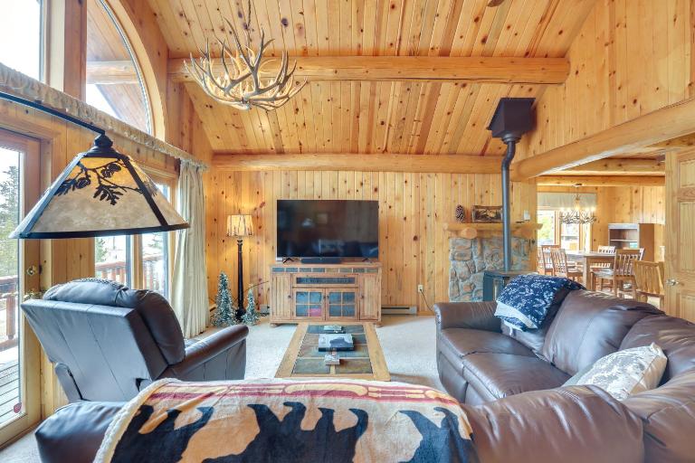 Lake & Mtn Views: Spectacular Grand Lake Home - B&B Grand Lake