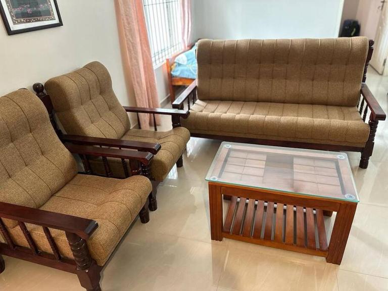 Soorya Madhavam Apartment Guruvayur - 200 m from temple walkable - Chambres d'hôtes Guruvāyūr
