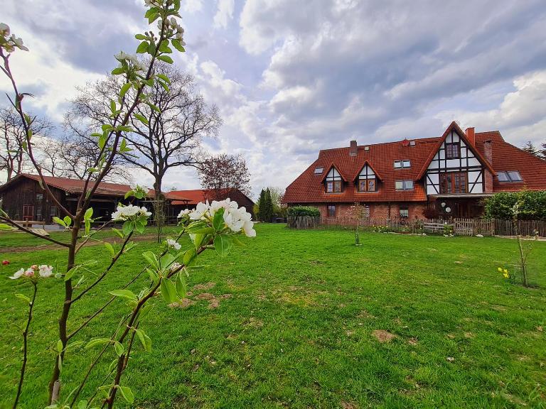 3 Zi. 30 Min. von Hamburg, Landhaus Wohnung - B&B Klein Offenseth-Sparrieshoop