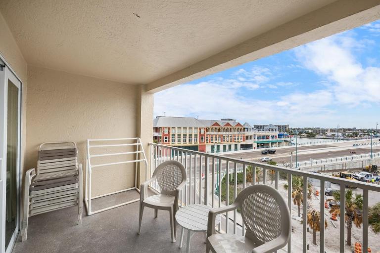 Beachfront Complex - 2b 2b - Beach Place #402 - Ferienwohnung St. Pete Beach