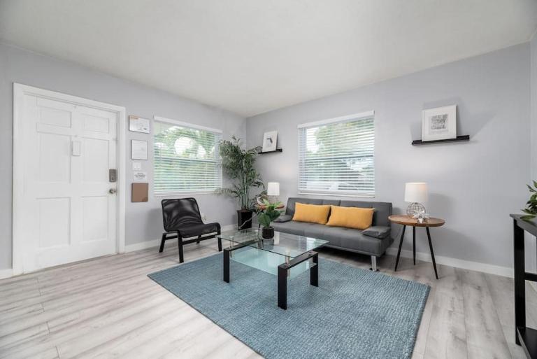 Short Walk to Wilton Drive Apt1 - B&B Fort Lauderdale