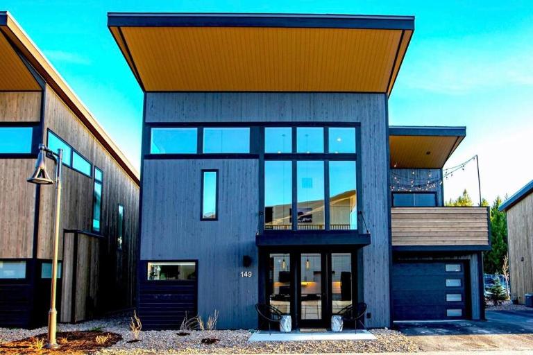 Mountain View Retreat at The Quarry - Sleeps 10! - B&B Whitefish