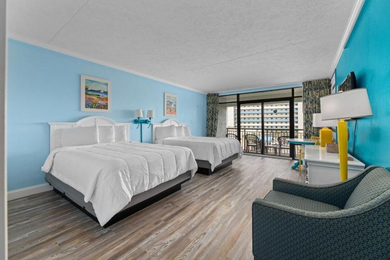 Charming Oceanfront Studio ,Grande Cayman Resort - Bed and Breakfast Myrtle Beach