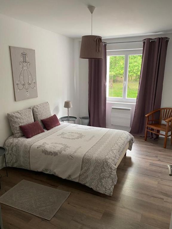 Logement à Brive proche centre-ville et campagne - climatisation, Wifi, coin exterieur et parking privés - B&B Brive-la-Gaillarde