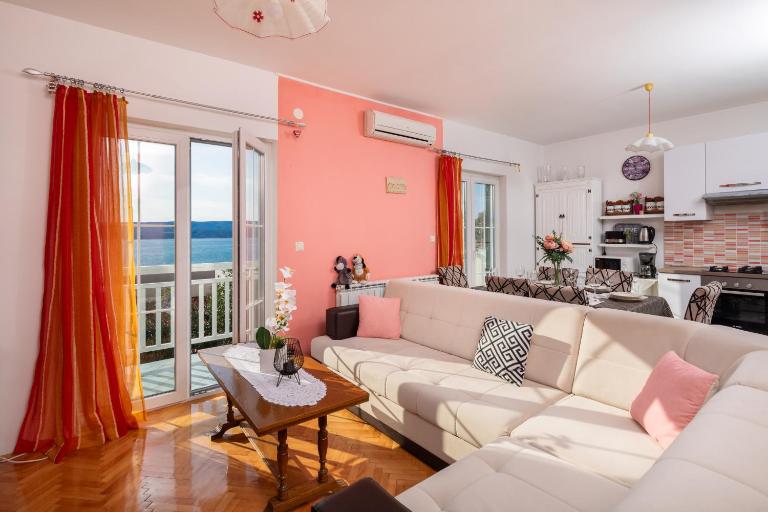 Sun Blue Apartment - Ferienwohnung Mimice