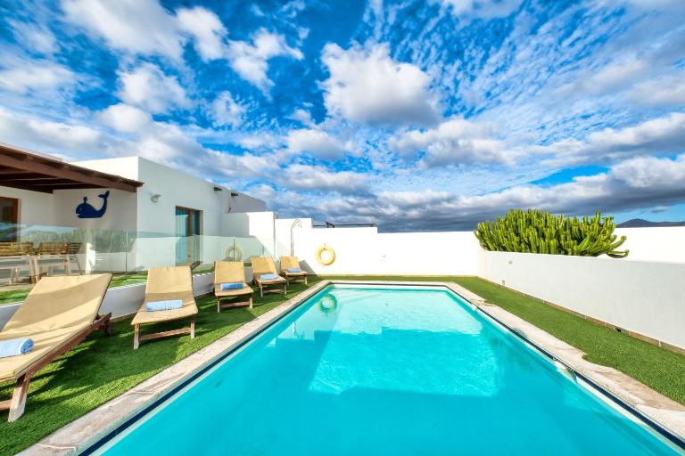 Casa Iria - Private pool and BBQ By Lanzarote Vacation Homes - Bed and Breakfast Playa Blanca