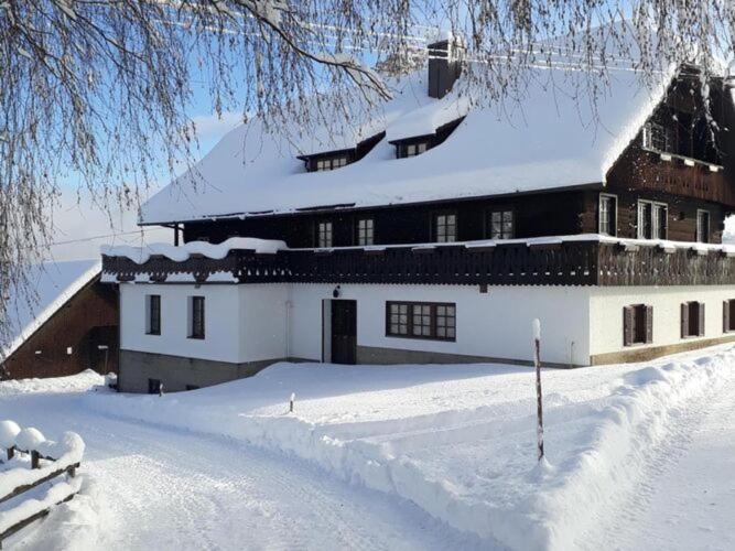 Bauernhaus in Nockberge bei Skiliften - B&B Verditz