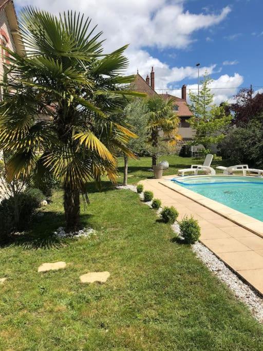 Villa et visite du vignoble et Piscine - B&B Nuits-Saint-Georges