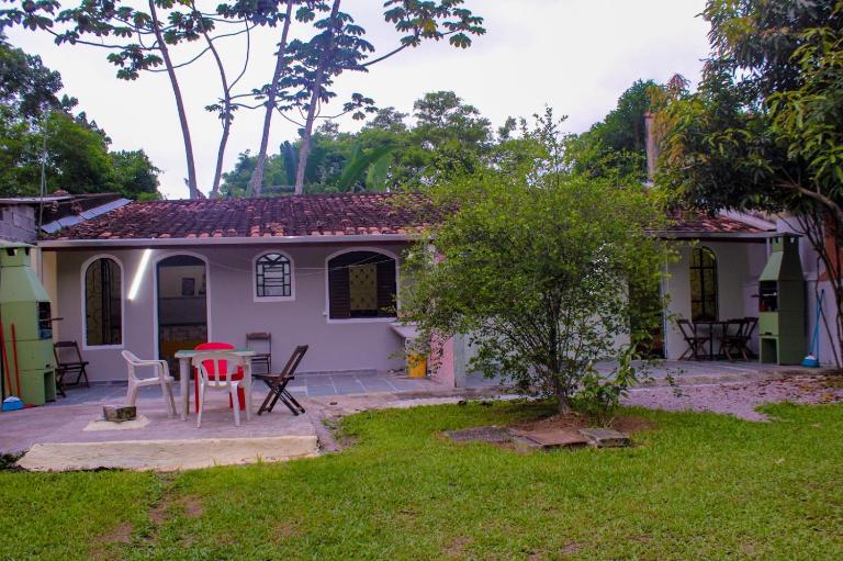 Edicula Lugar Tranquilo - Bed and Breakfast Caraguatatuba