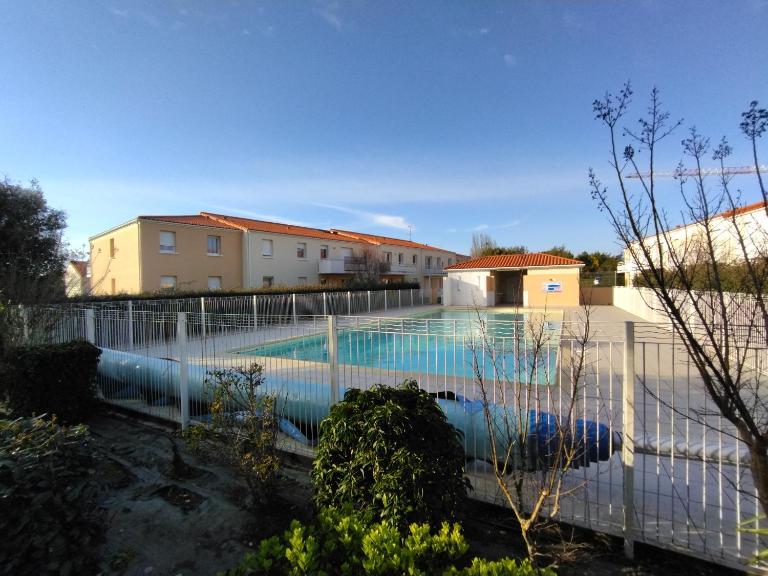 Appartement dans résidence au calme avec piscine - B&B Les Sables-d'Olonne