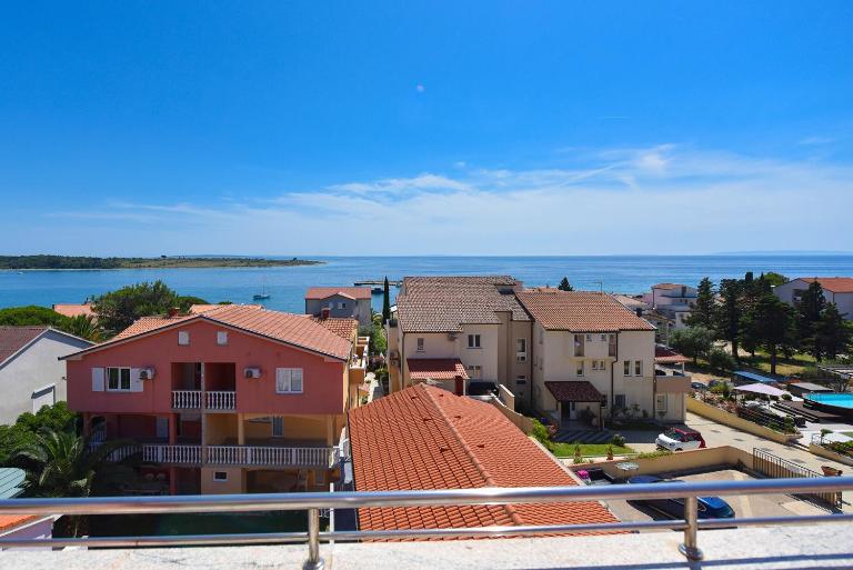 Apartments Bella Sky V - B&B Novalja