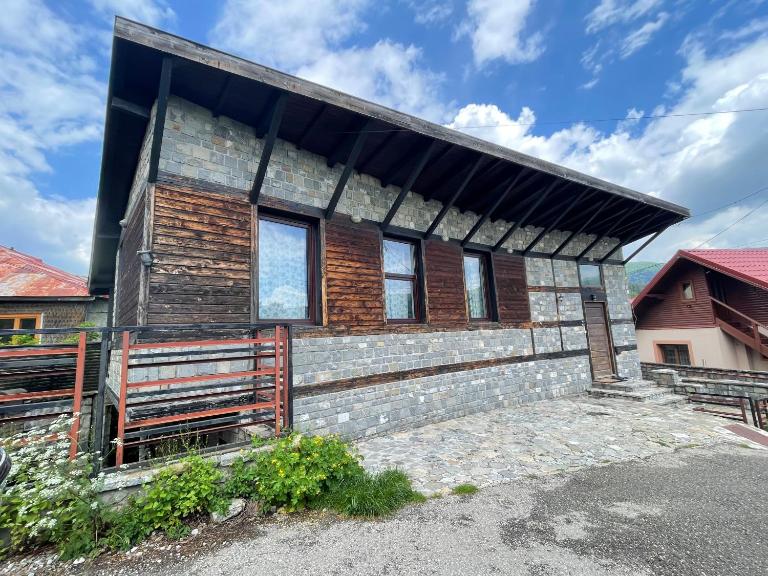 Casuta de piatra - B&B Buşteni
