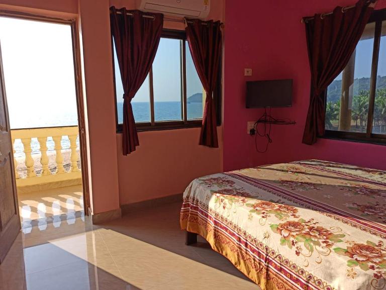 Saguntara Beach Homestay - B&B Vengurla