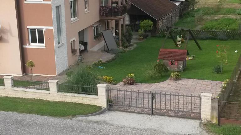 Kaj-Lux - Bed and Breakfast Tuheljske Toplice