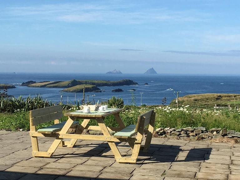 Ring of Kerry - Einmaliger Blick auf Skelligs - Bed and Breakfast Clynacartan