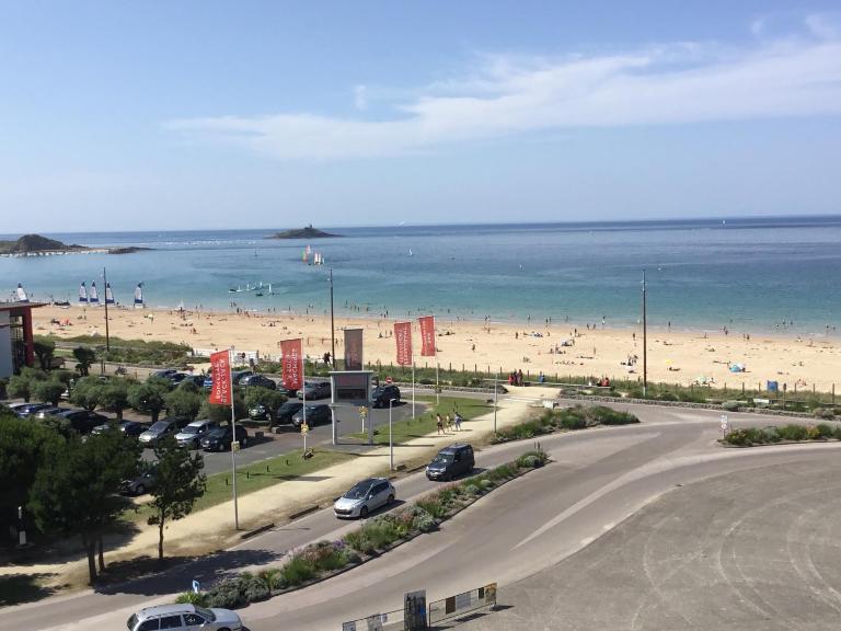 Studio à Sables d'Or avec vue sur mer - Wi-fi haut débit - Parking - Parc privé - Bed and Breakfast Fréhel