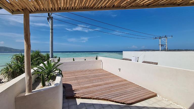 Shore Thing Gili Air Beachfront Apartment - B&B Gili Air