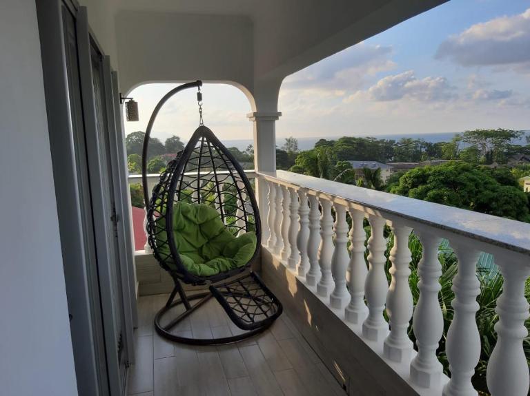 360 Degrees Villa - B&B Victoria