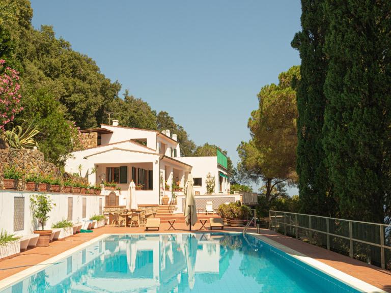 Villa LO SCHIOPPO vista mare - B&B Marciana Marina
