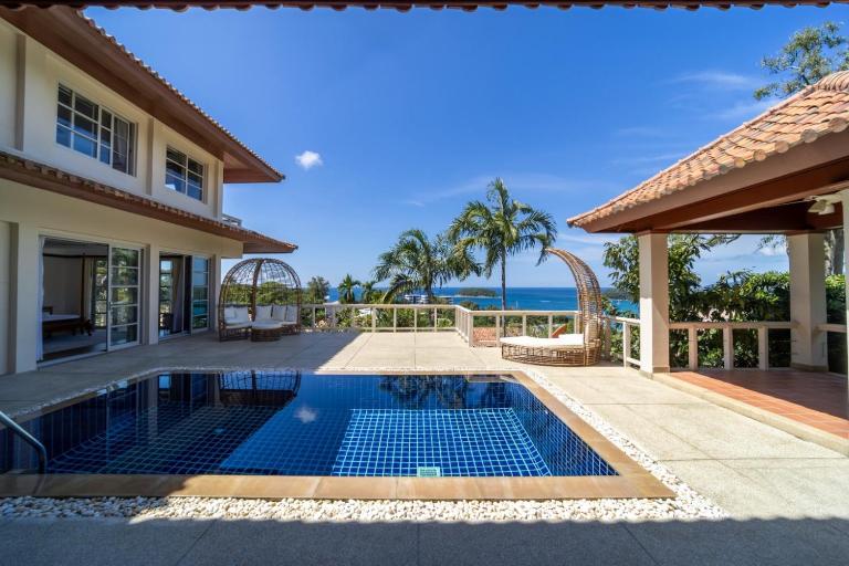 Scenic Seaview Villa Sea Dream for 9, Tennis Court, 5min walk to Kata Noi Beach - Ferienwohnung Kata
