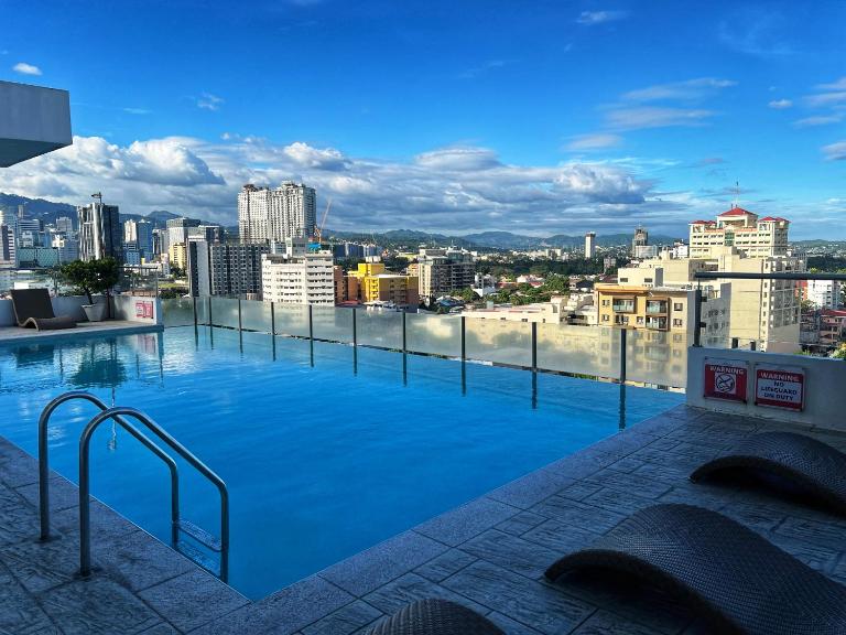 Cozy Studio, super fast internet, workspace and washer - B&B Cebu City