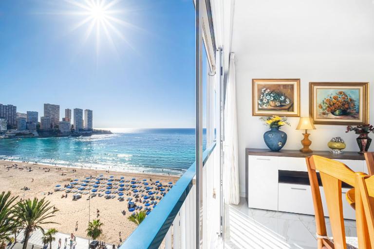 Copacabana 10-B Apartment Levante Beach - Chambres d'hôtes Benidorm