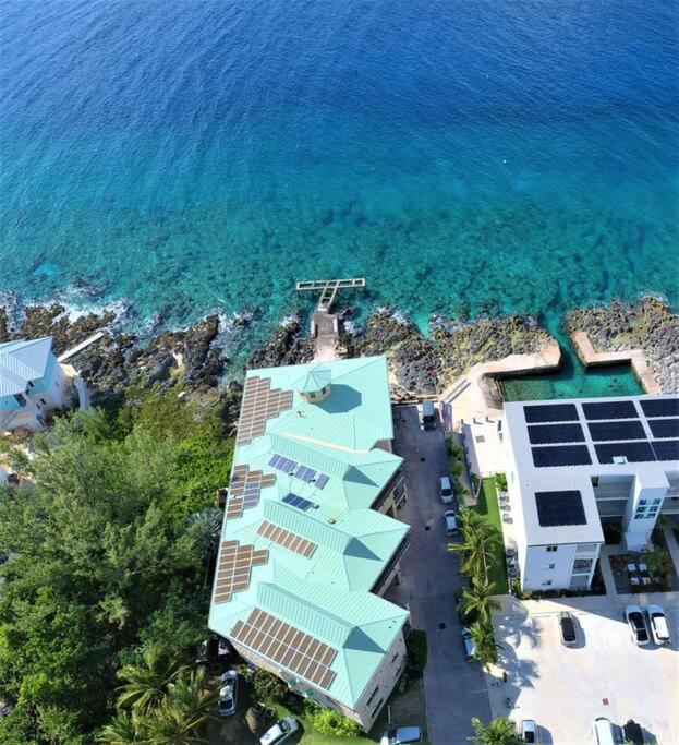 Lighthouse Point Resort Unit # 4 - B&B West Bay
