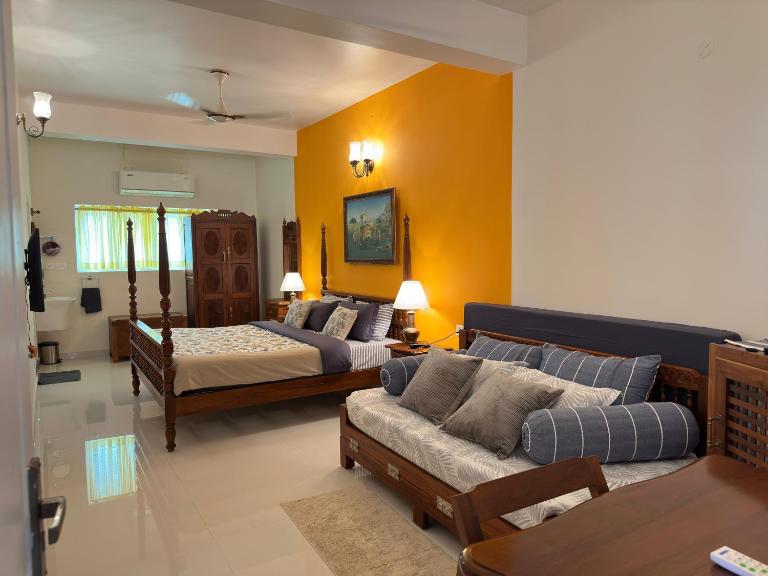 Terance Dale - B&B Kochi
