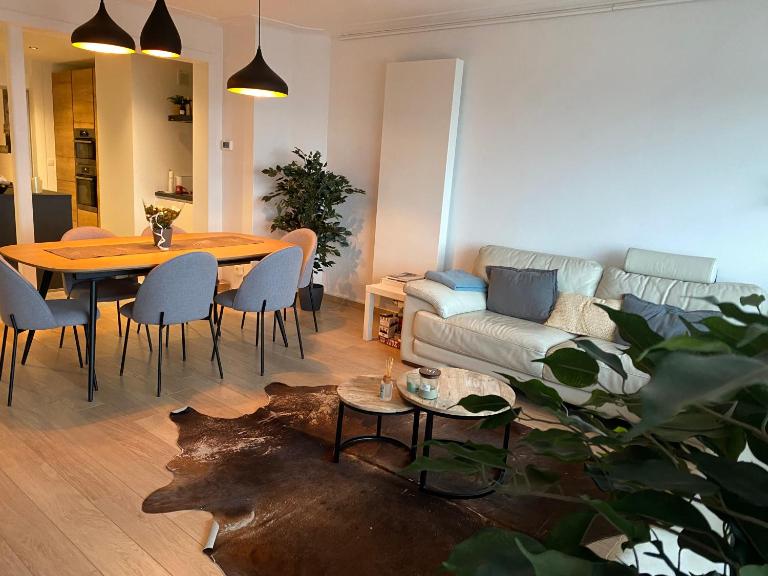 Spacious Apartment With Sea View - B&B Ostend