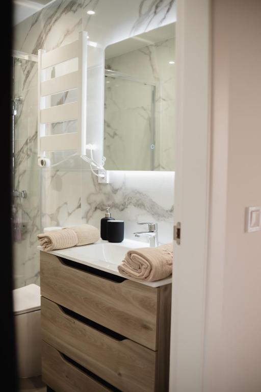 Suites Marqués de Vadillo - B&B Madrid