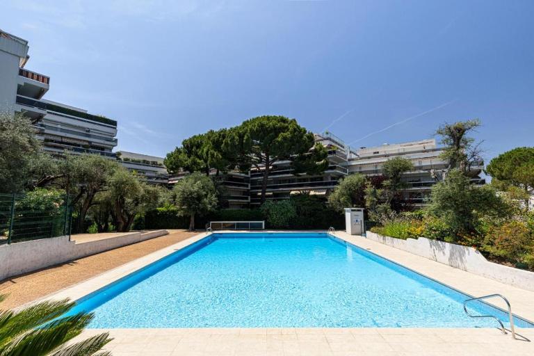 JUAN LES PINS Charming - B&B Juan-les-Pins