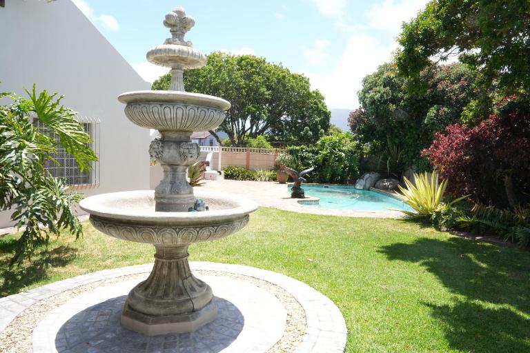 The Dahlia - B&B Cape Town